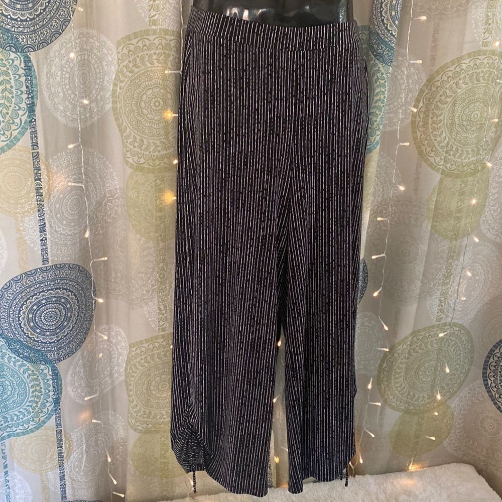 Rafaella comfort, striped pants. Womens M. NWOT.